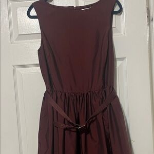Elegant Burgundy Sleeveless Dress